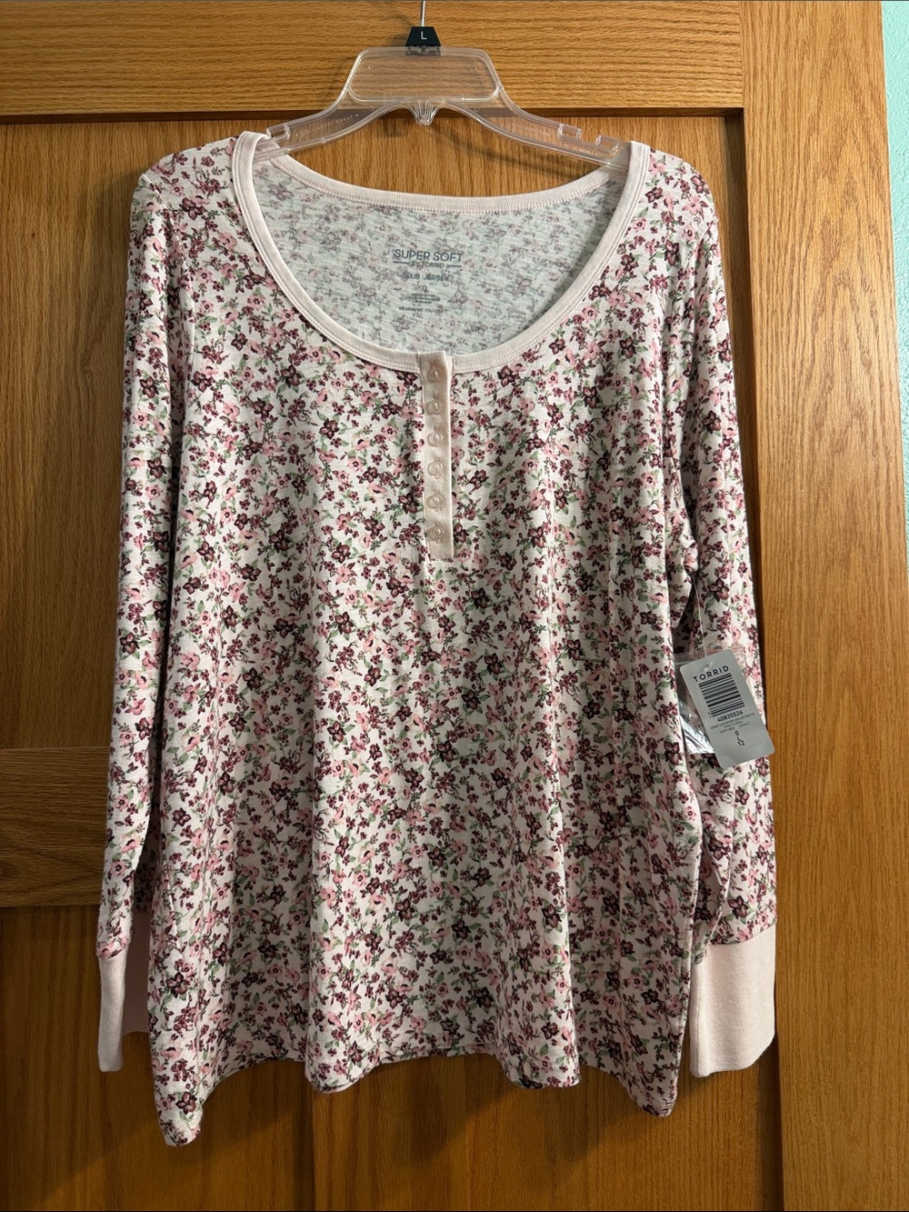 torrid Cream Long Sleeve Henley with Pink Floral Print- super soft